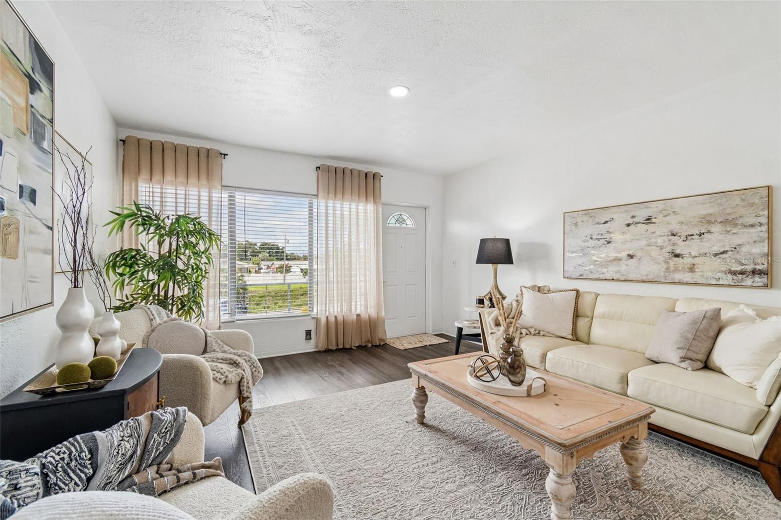 CLEARVIEW OAKS PARADISE - Residential