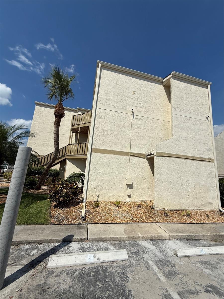 BAY OAKS - Residential