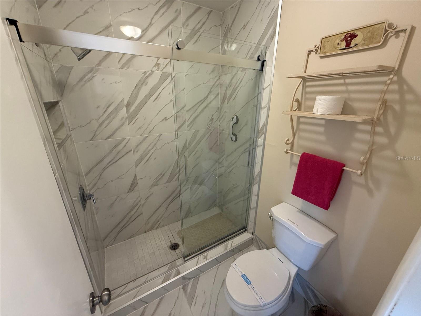 BAY OAKS - Residential
