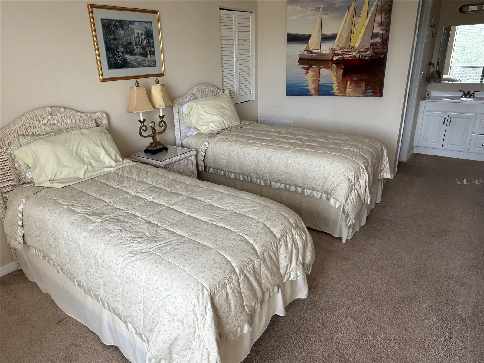 BAY OAKS - Residential
