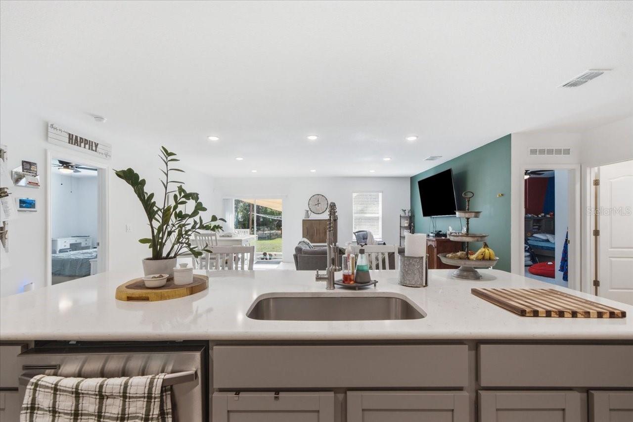 ROYAL HIGHLANDS - Residential