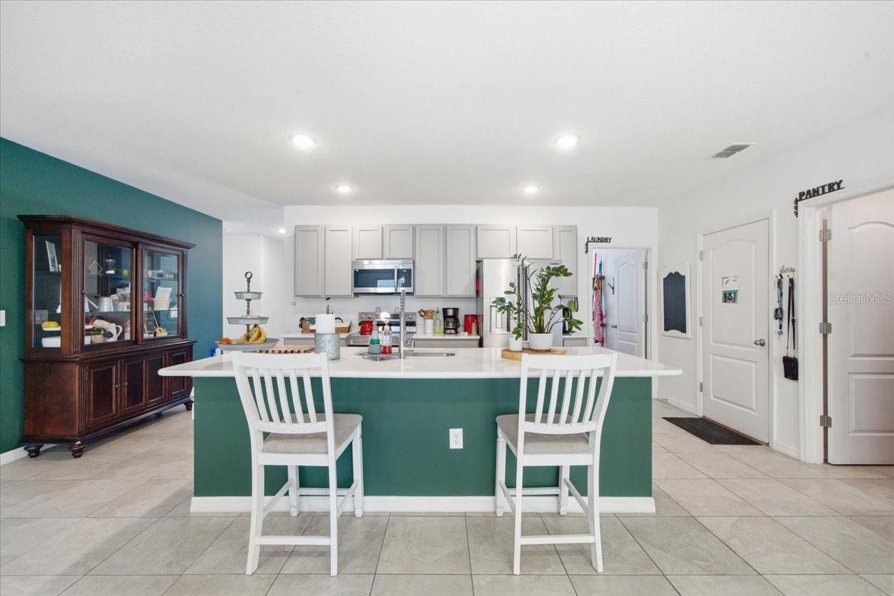 ROYAL HIGHLANDS - Residential