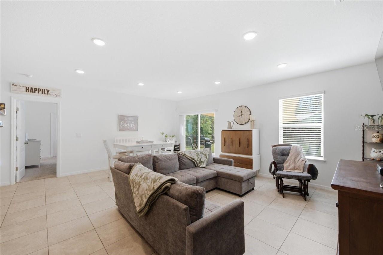 ROYAL HIGHLANDS - Residential