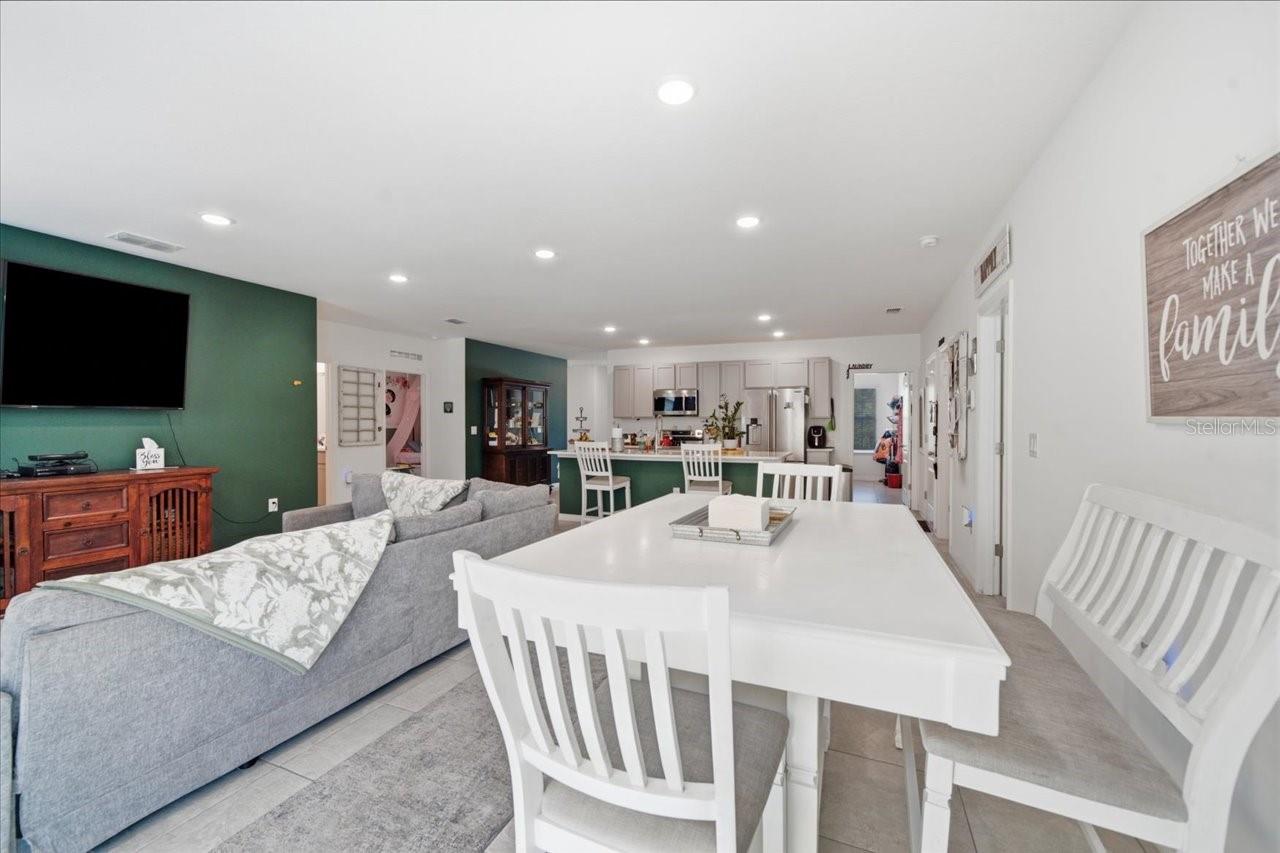 ROYAL HIGHLANDS - Residential