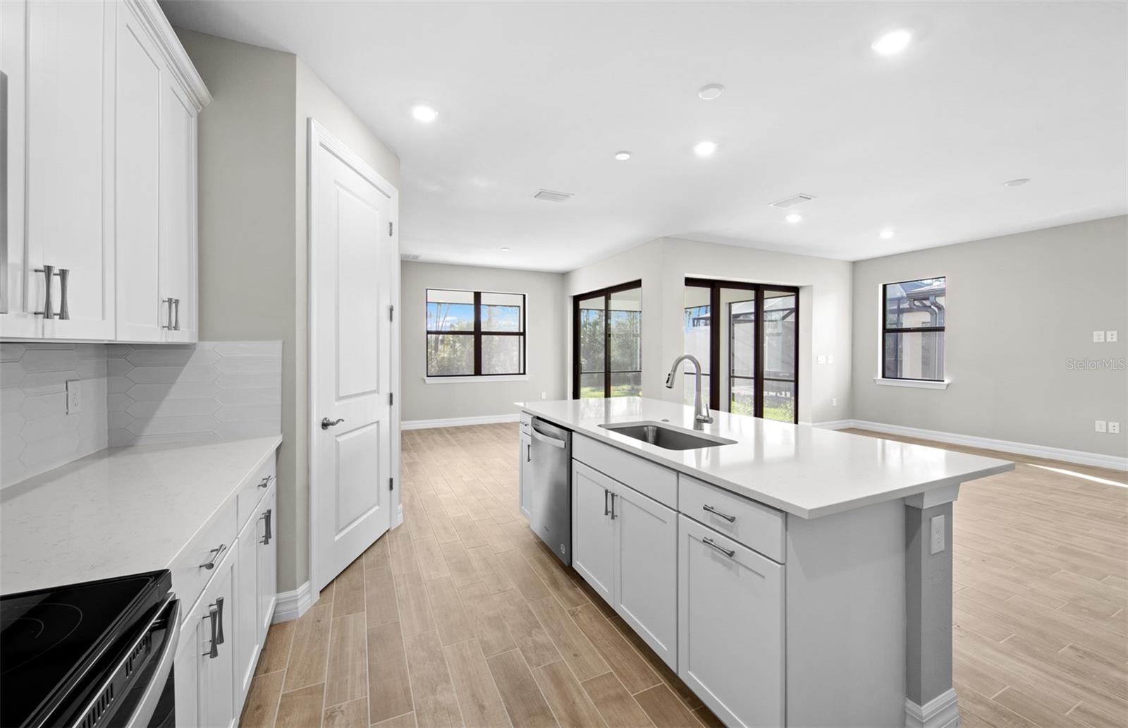 CEDAR GROVE AT THE WOODLANDS - Residential
