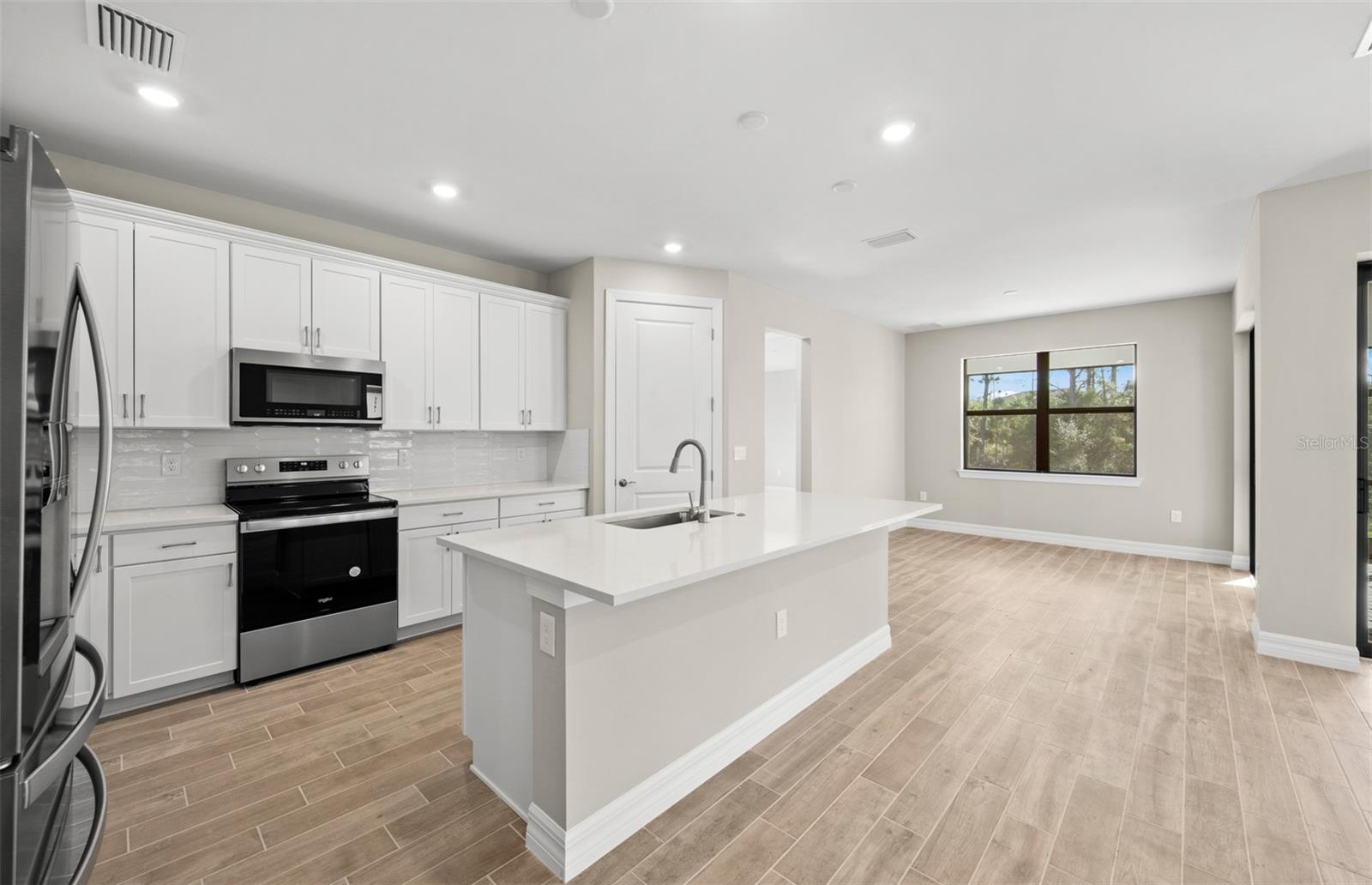 CEDAR GROVE AT THE WOODLANDS - Residential