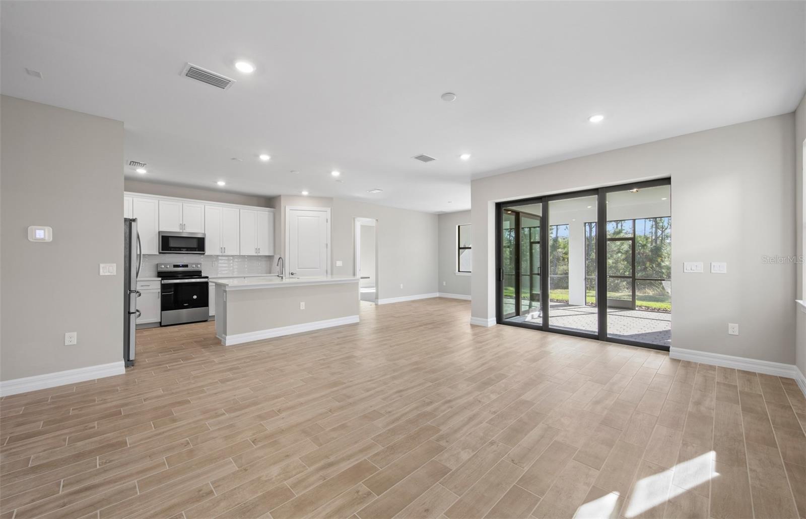 CEDAR GROVE AT THE WOODLANDS - Residential