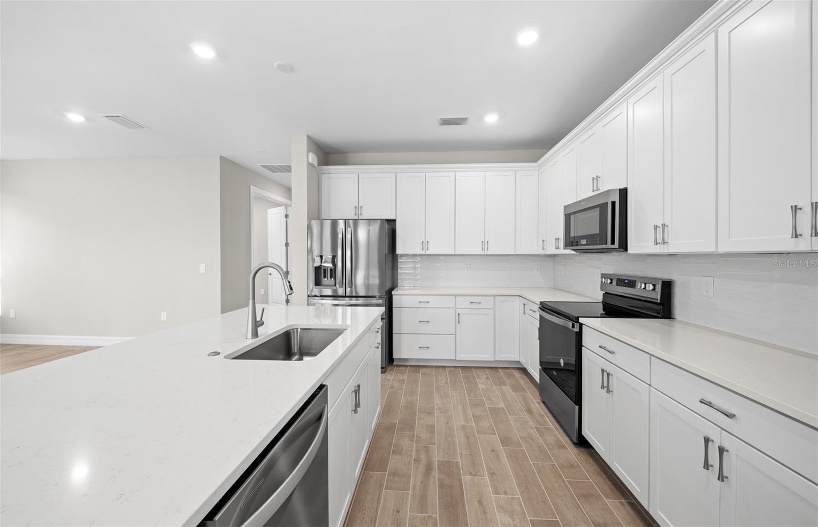 CEDAR GROVE AT THE WOODLANDS - Residential