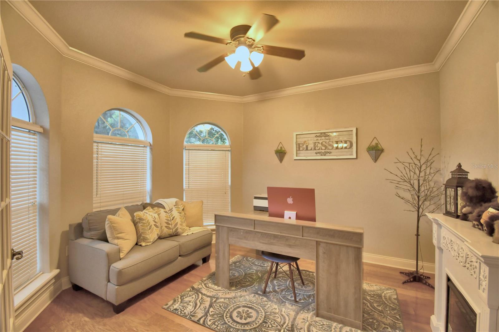 HAWKS RIDGE - Residential