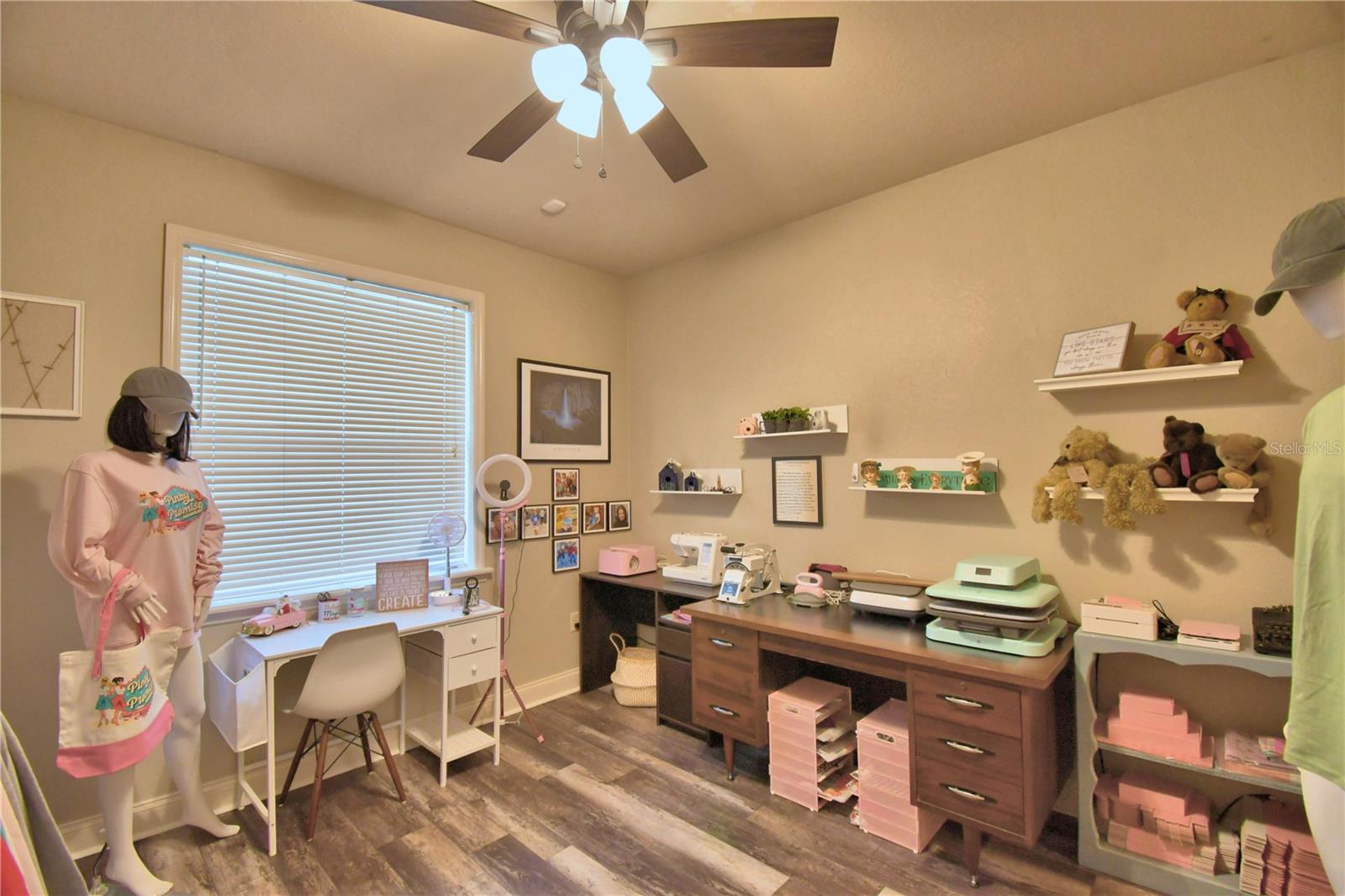 HAWKS RIDGE - Residential