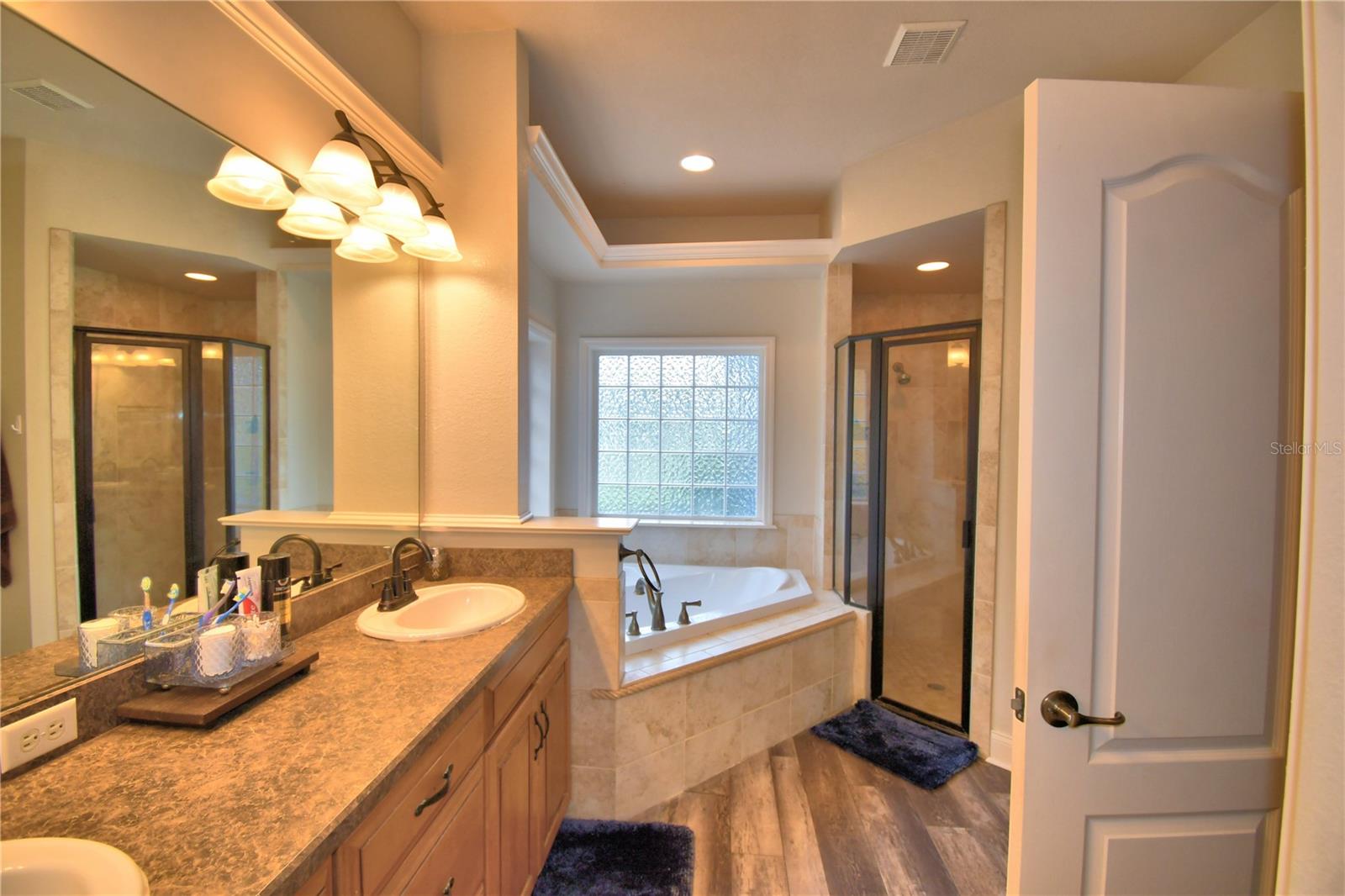 HAWKS RIDGE - Residential
