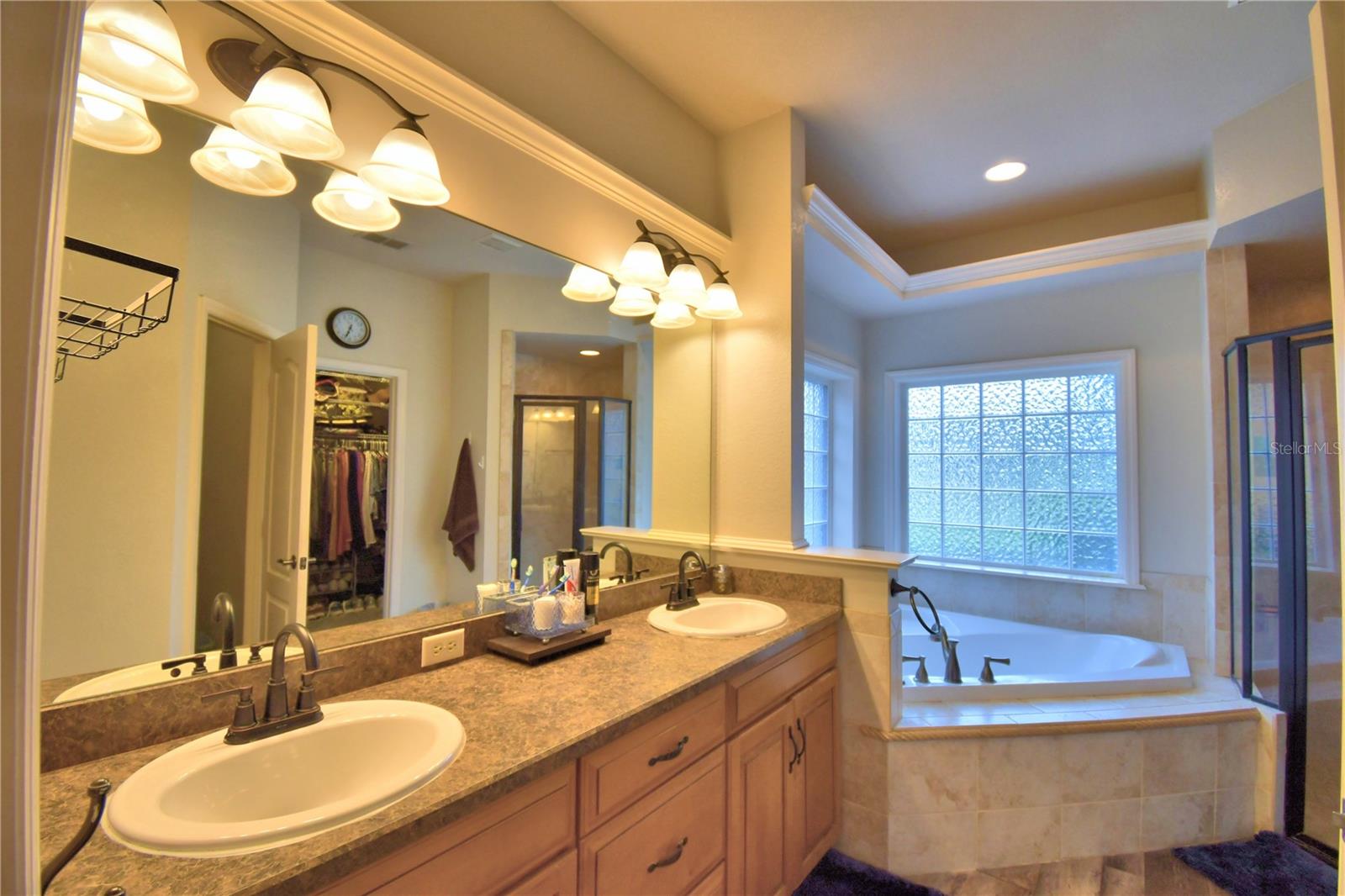 HAWKS RIDGE - Residential