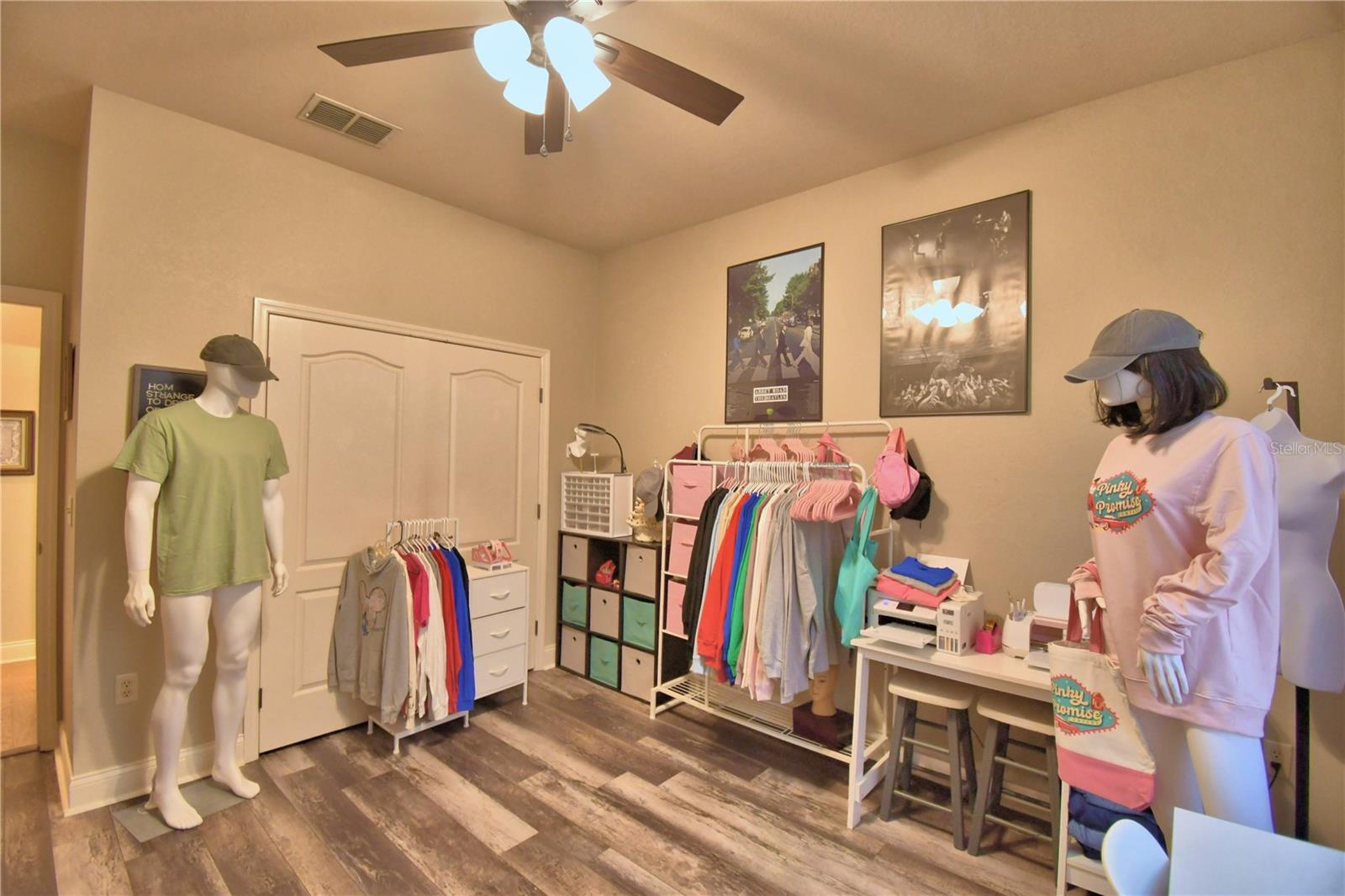 HAWKS RIDGE - Residential