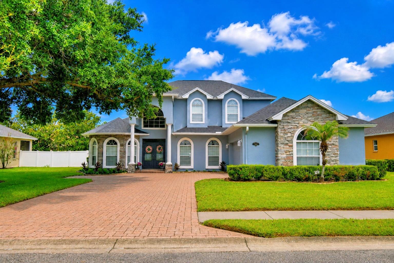 HAWKS RIDGE - Residential