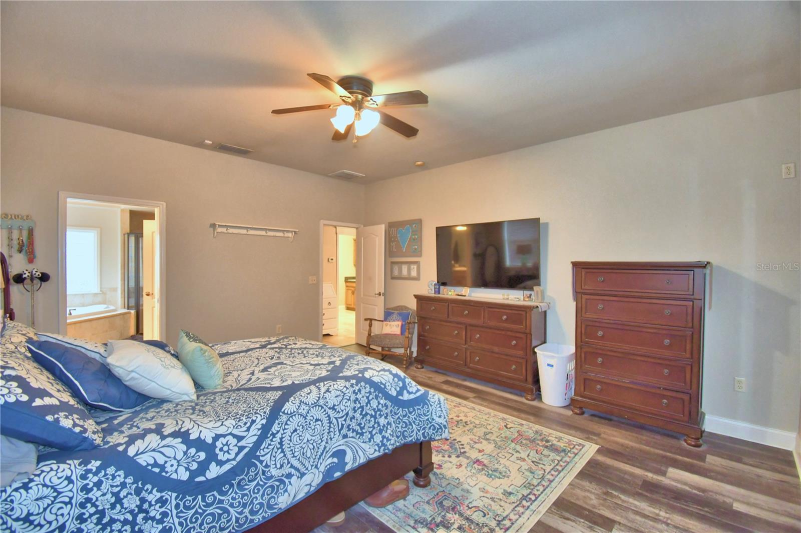 HAWKS RIDGE - Residential