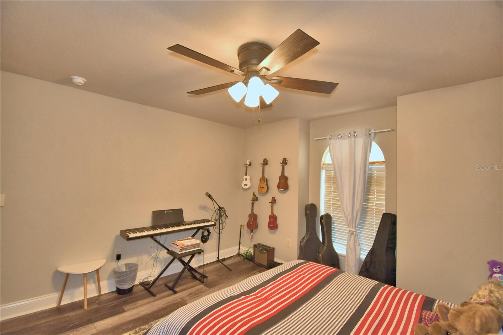 HAWKS RIDGE - Residential