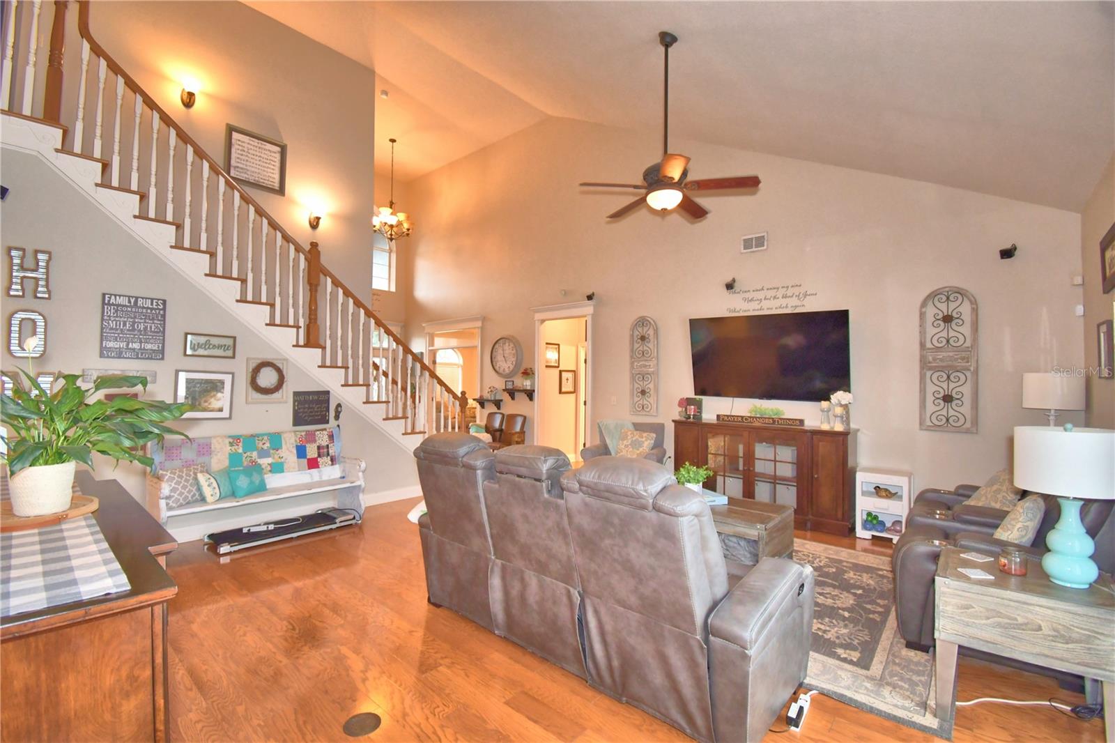 HAWKS RIDGE - Residential