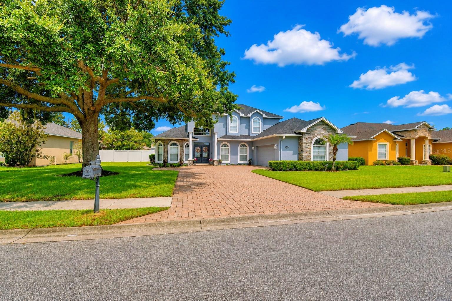 HAWKS RIDGE - Residential