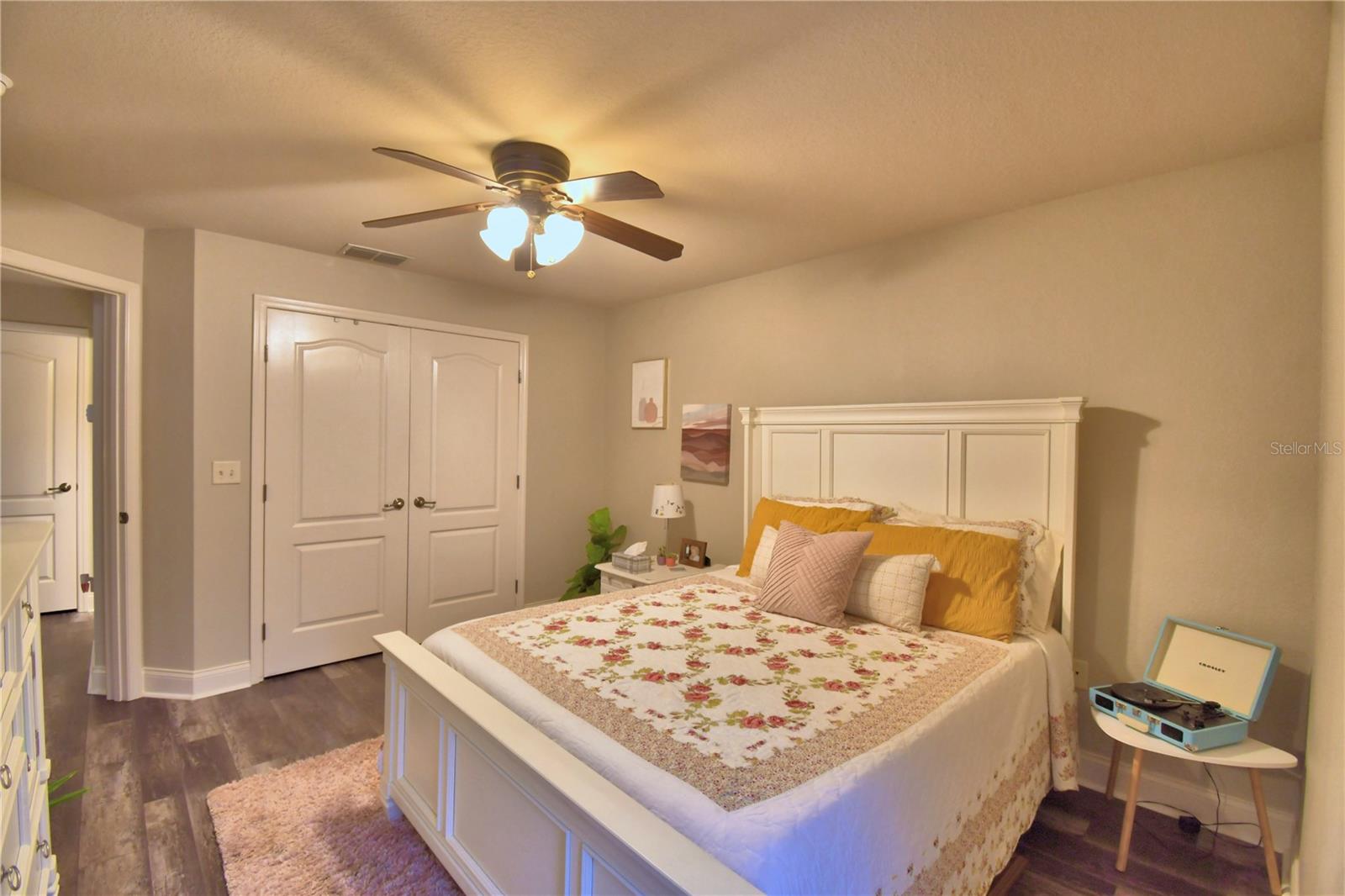 HAWKS RIDGE - Residential