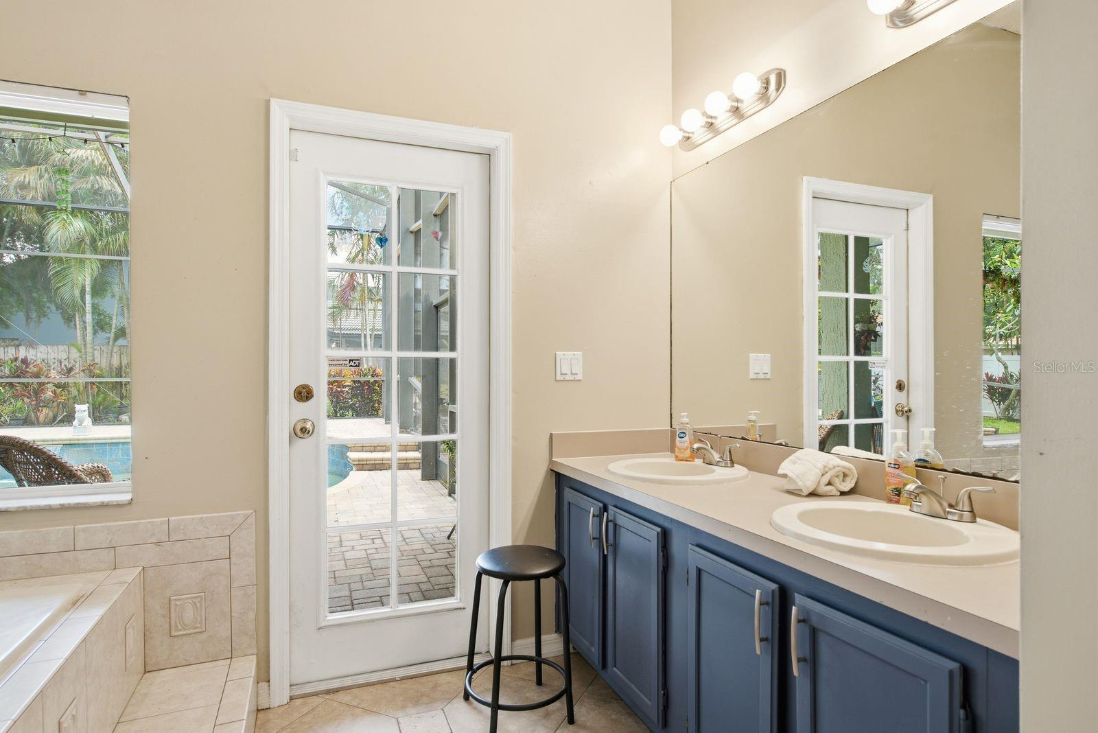 OAK TRAIL - Residential