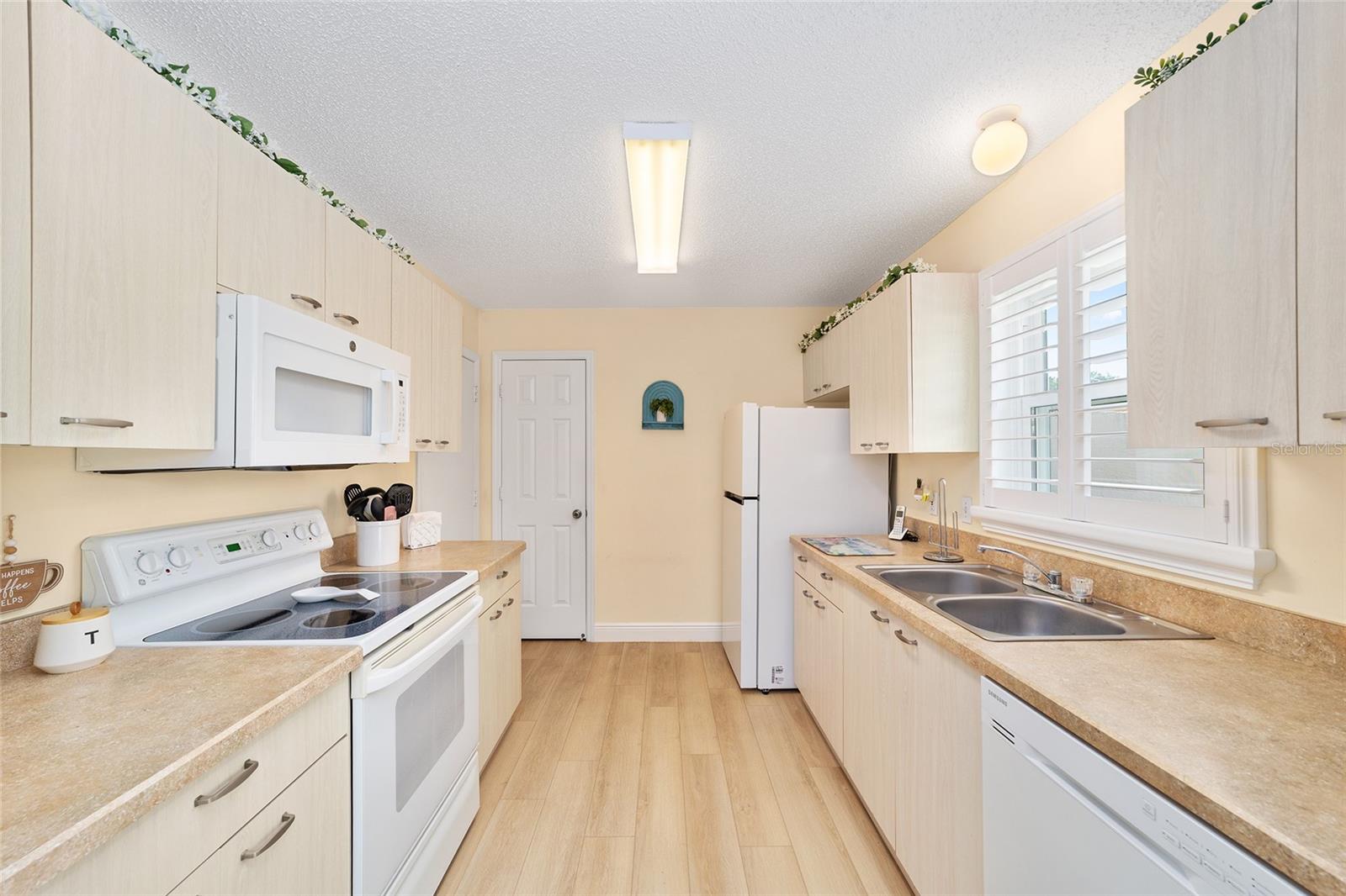 ORANGE BLOSSOM GARDEN - Residential