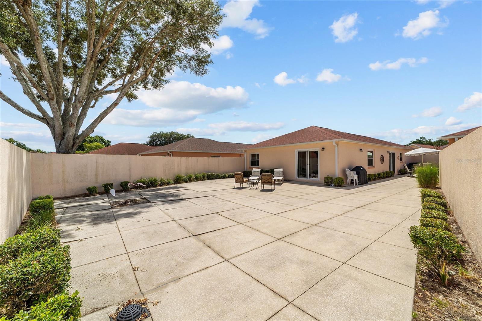 ORANGE BLOSSOM GARDEN - Residential