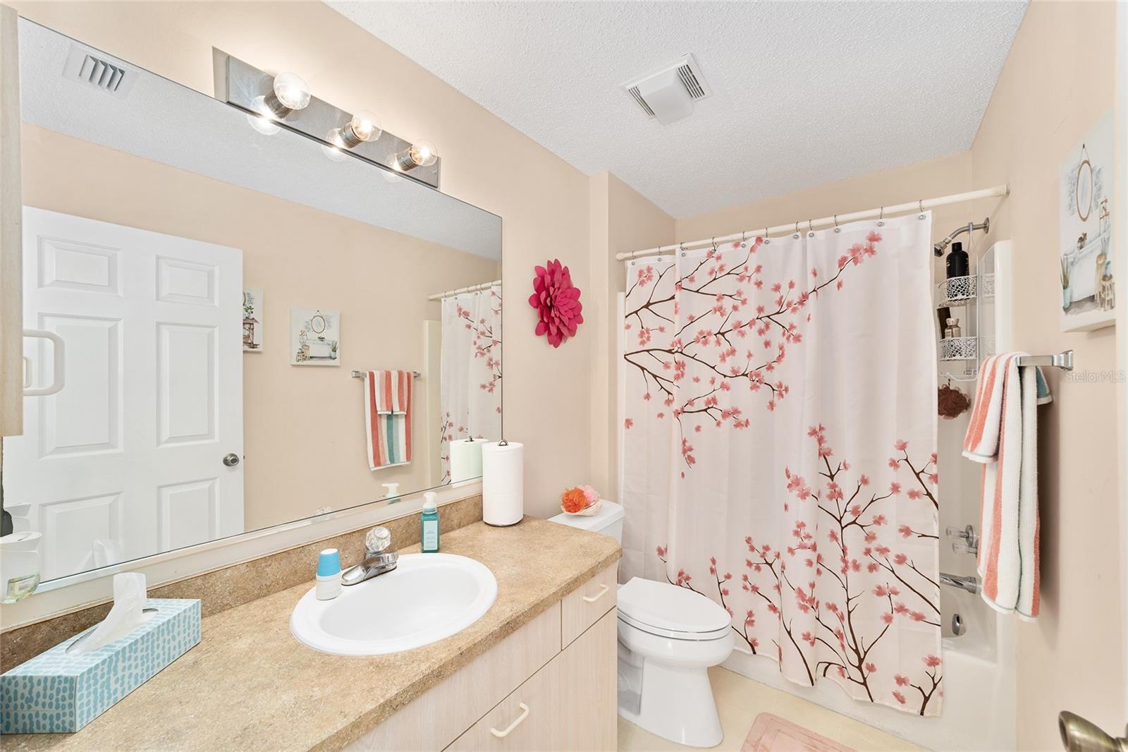 ORANGE BLOSSOM GARDEN - Residential