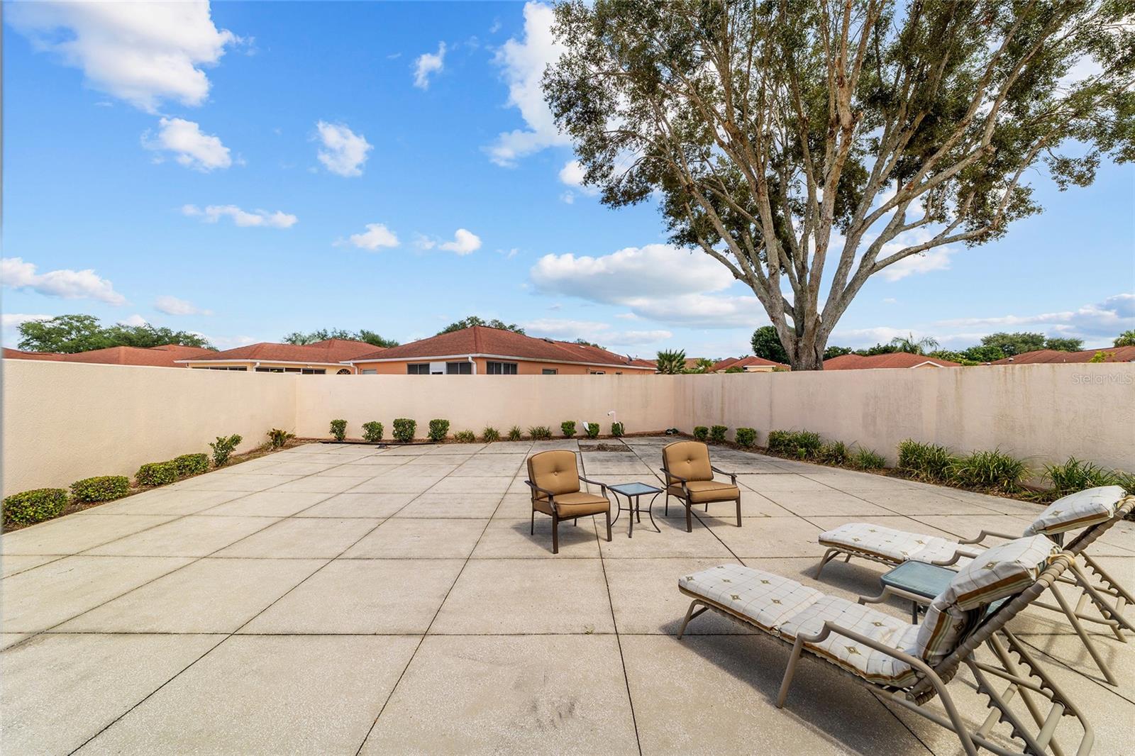 ORANGE BLOSSOM GARDEN - Residential