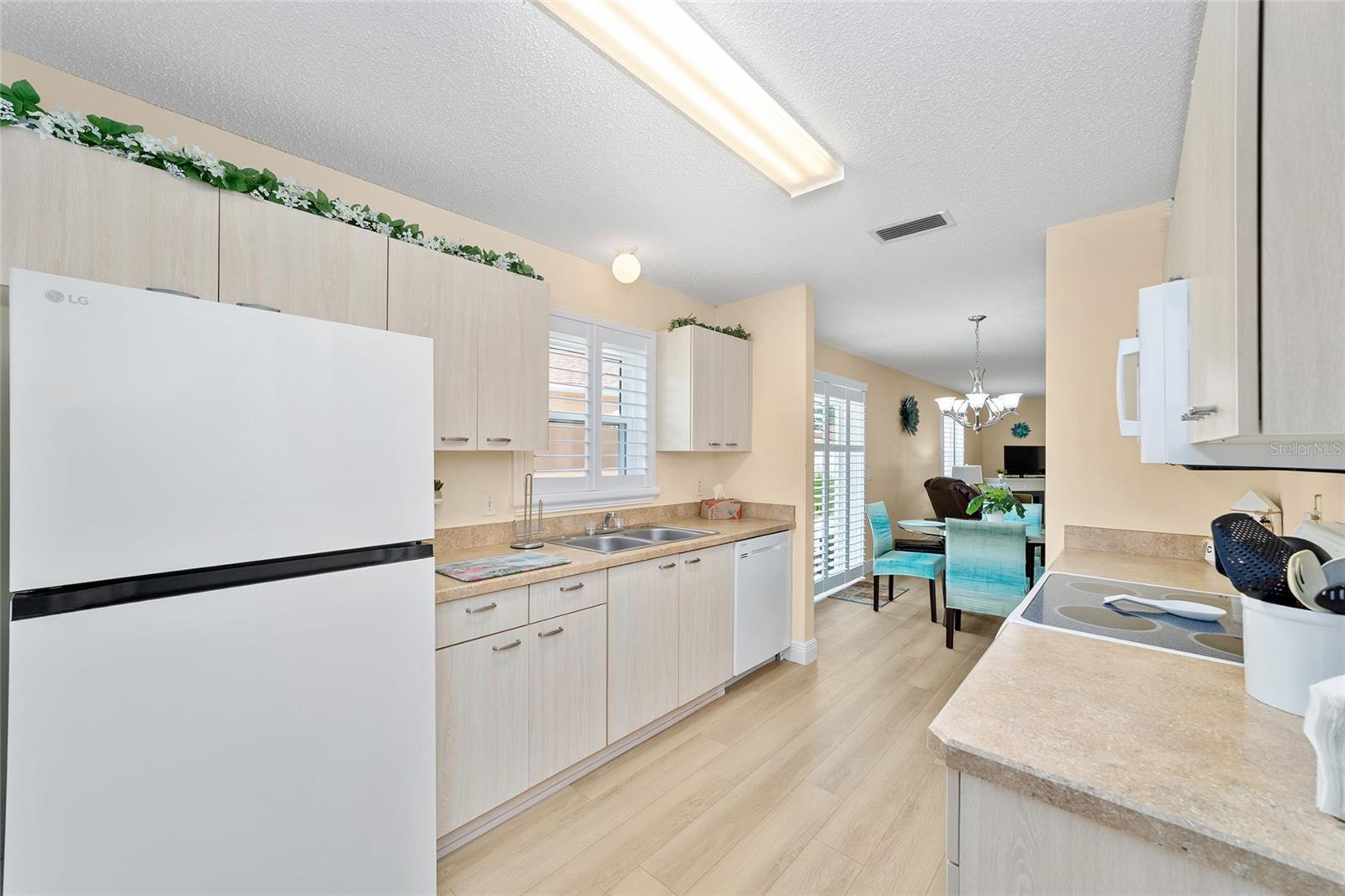 ORANGE BLOSSOM GARDEN - Residential