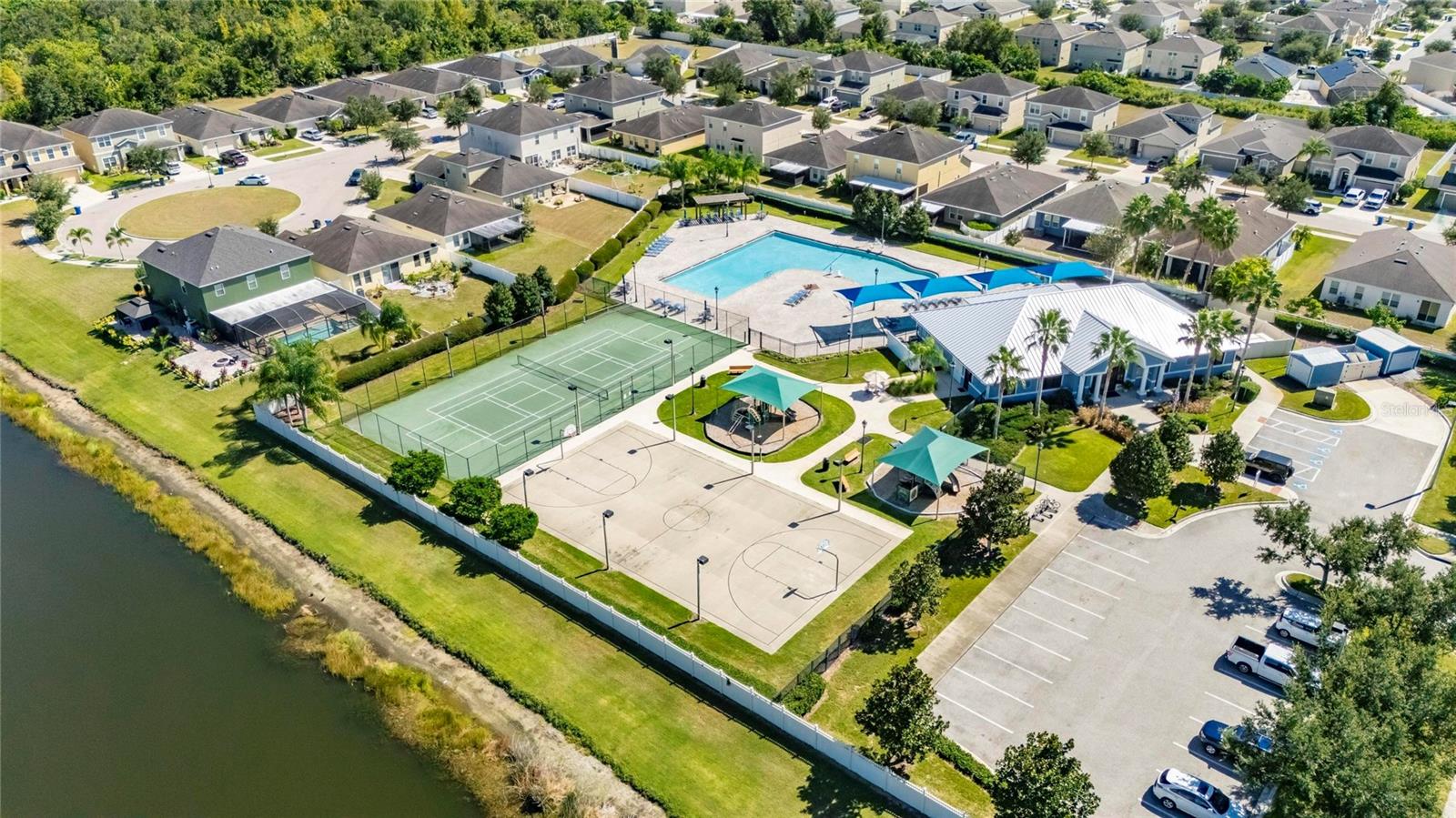 CARRIAGE POINTE PH 1 - Residential