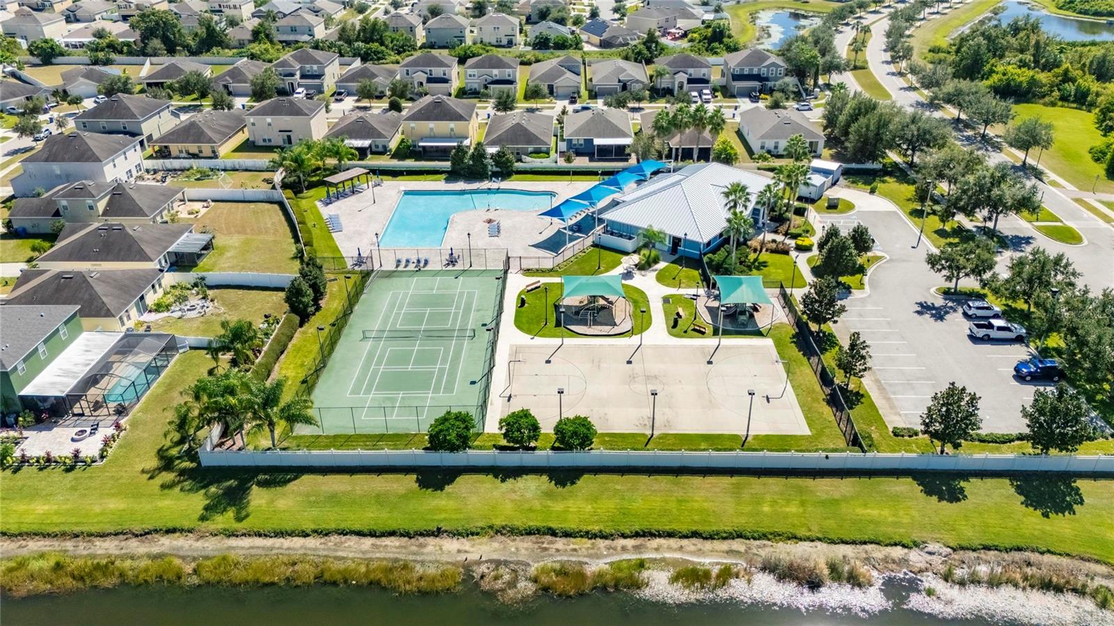 CARRIAGE POINTE PH 1 - Residential