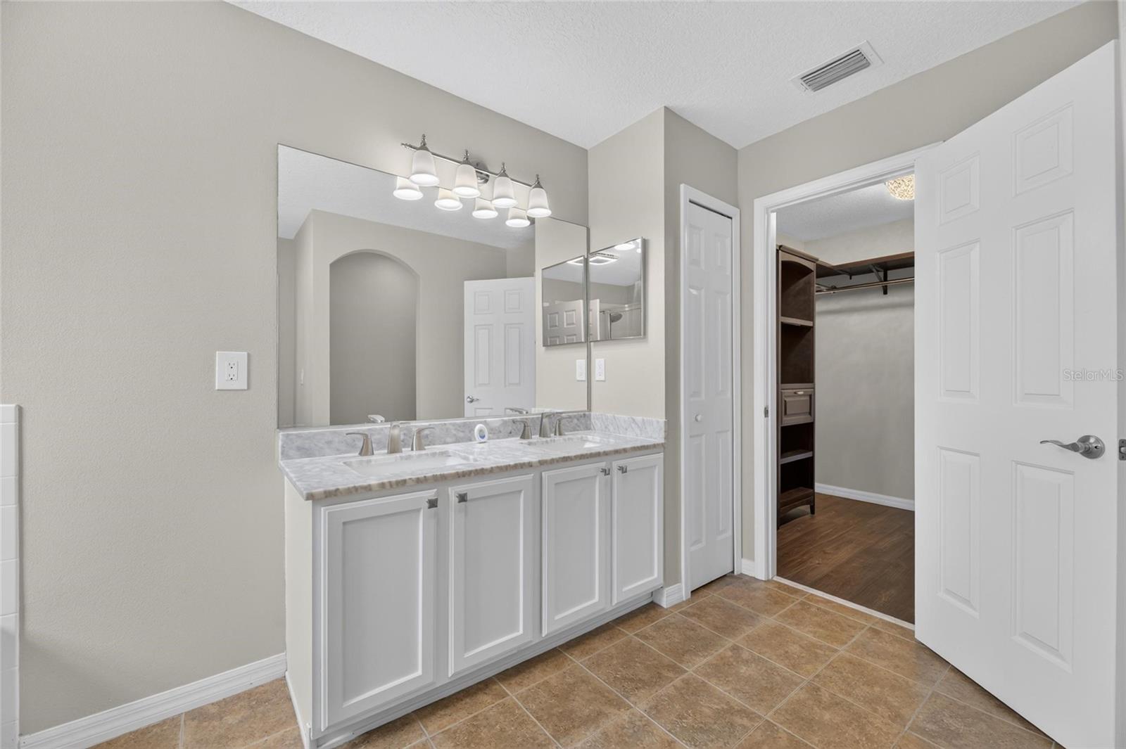 CARRIAGE POINTE PH 1 - Residential