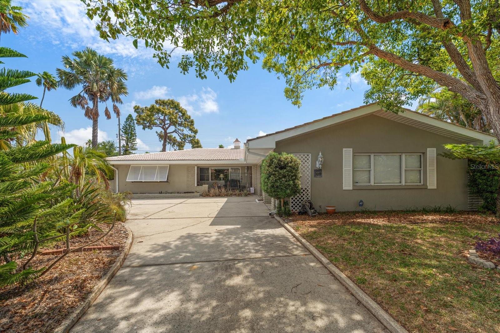 BELLEAIR ESTATES - Residential