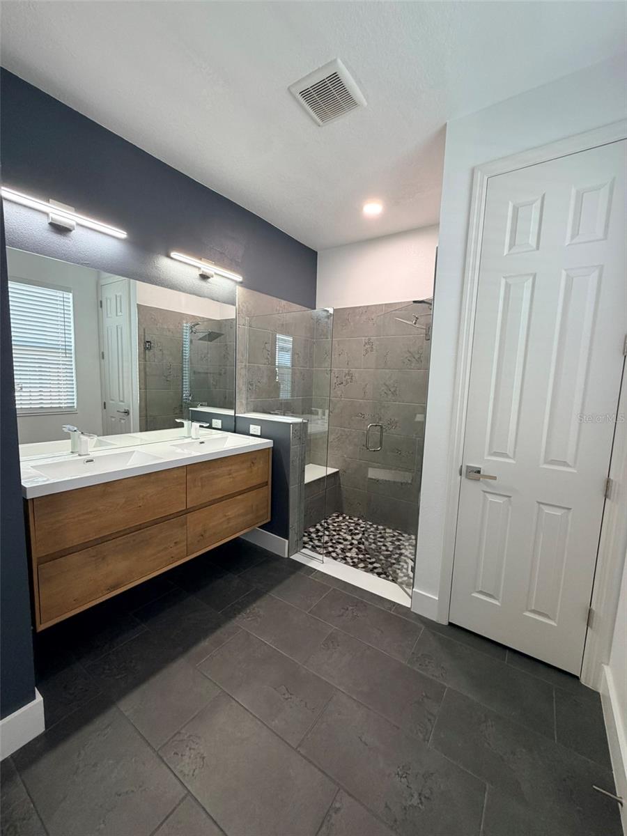 GRADY POINTE - Residential Lease