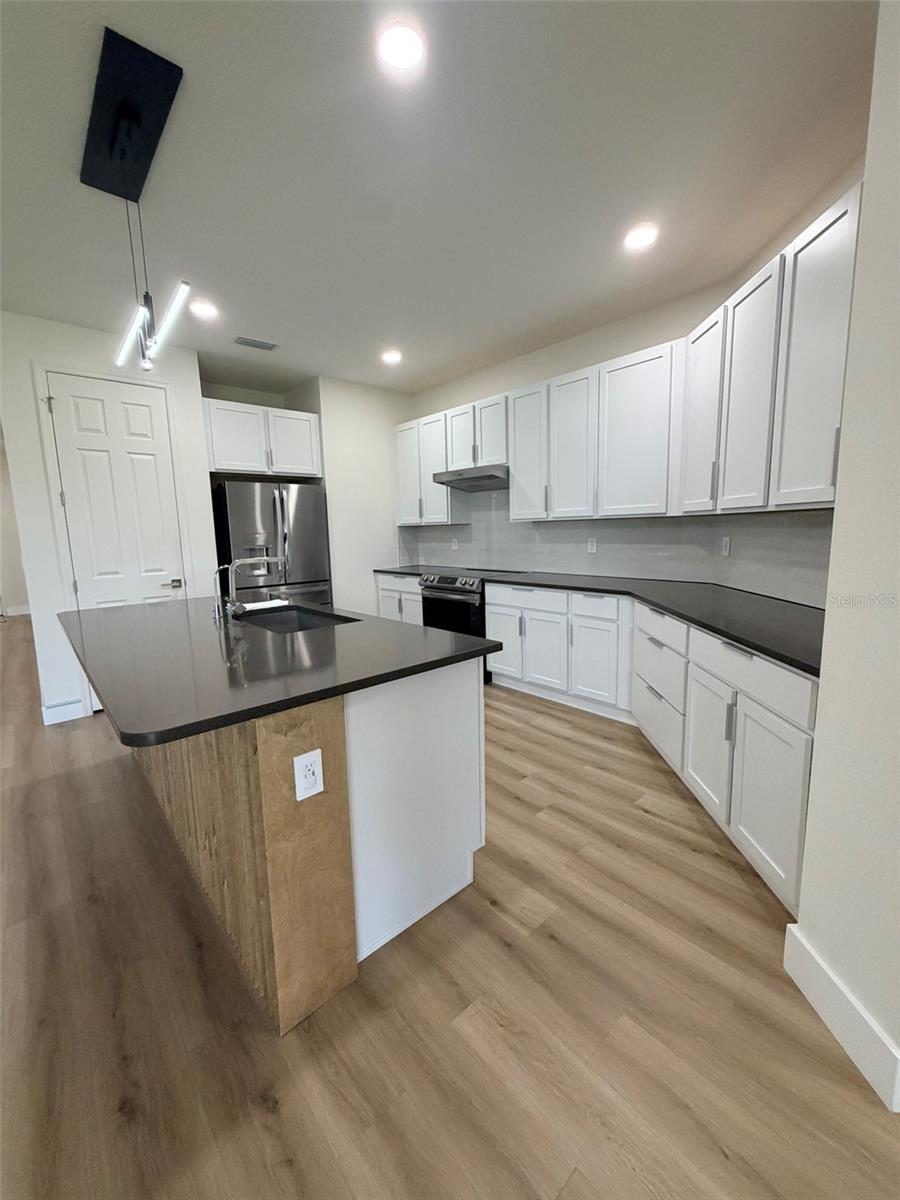 GRADY POINTE - Residential Lease