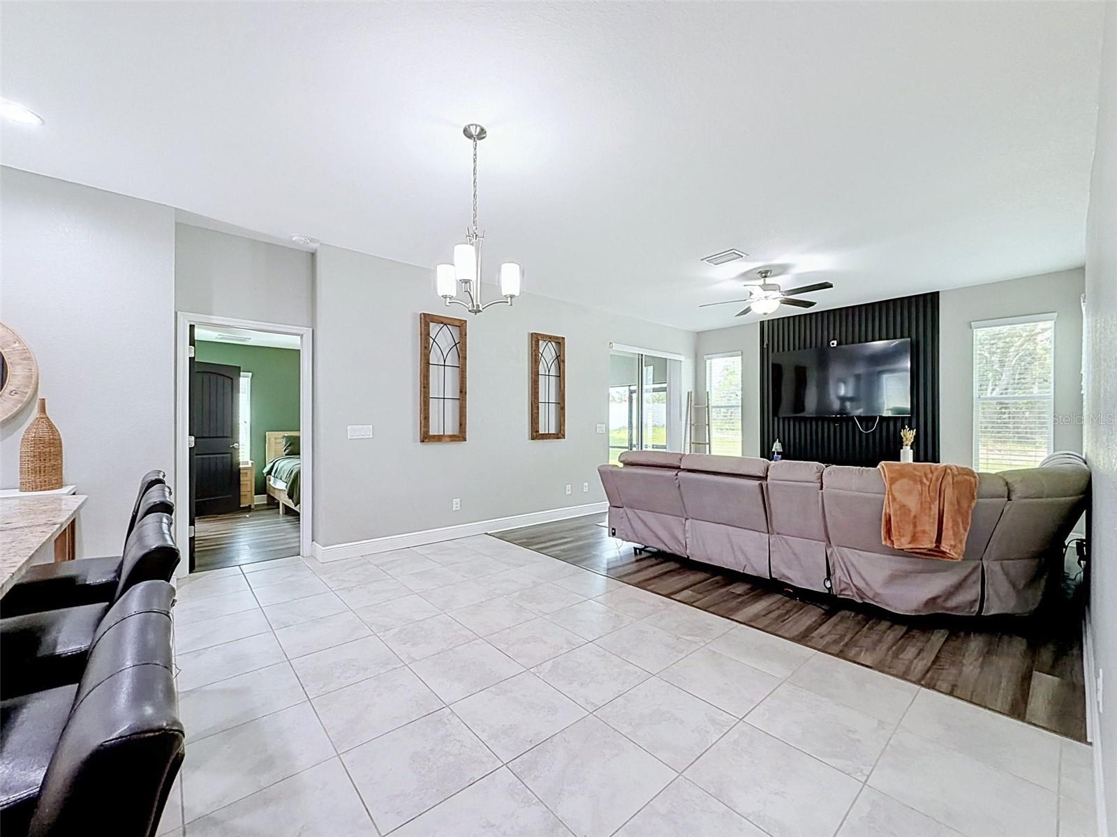 ROYAL HIGHLANDS - Residential
