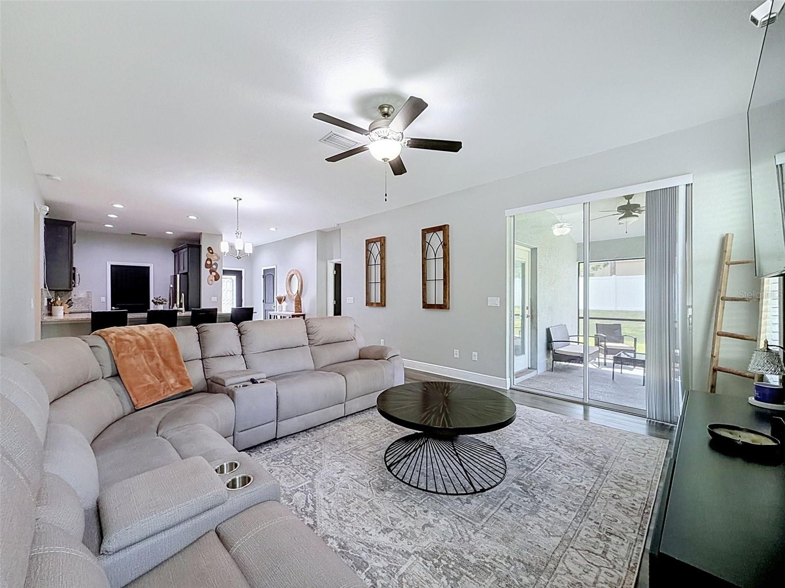 ROYAL HIGHLANDS - Residential