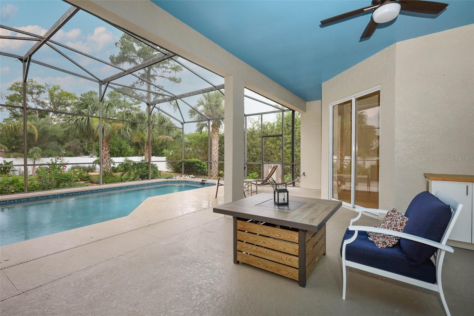 CAPRI COVE - Residential