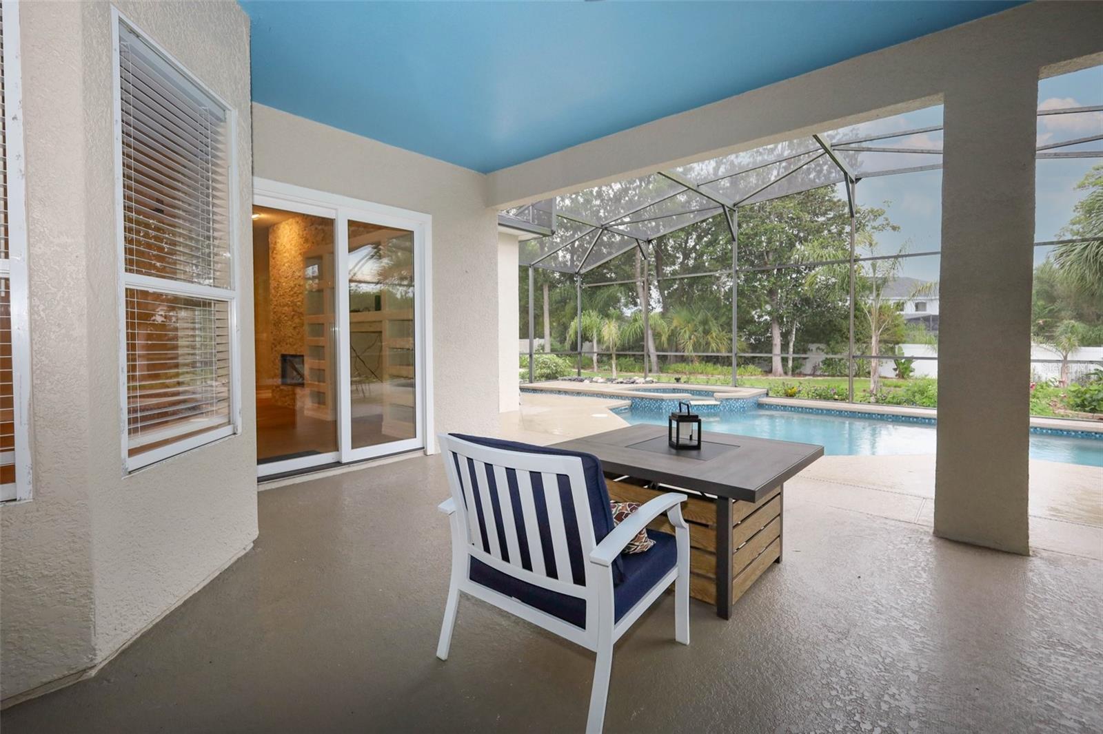 CAPRI COVE - Residential