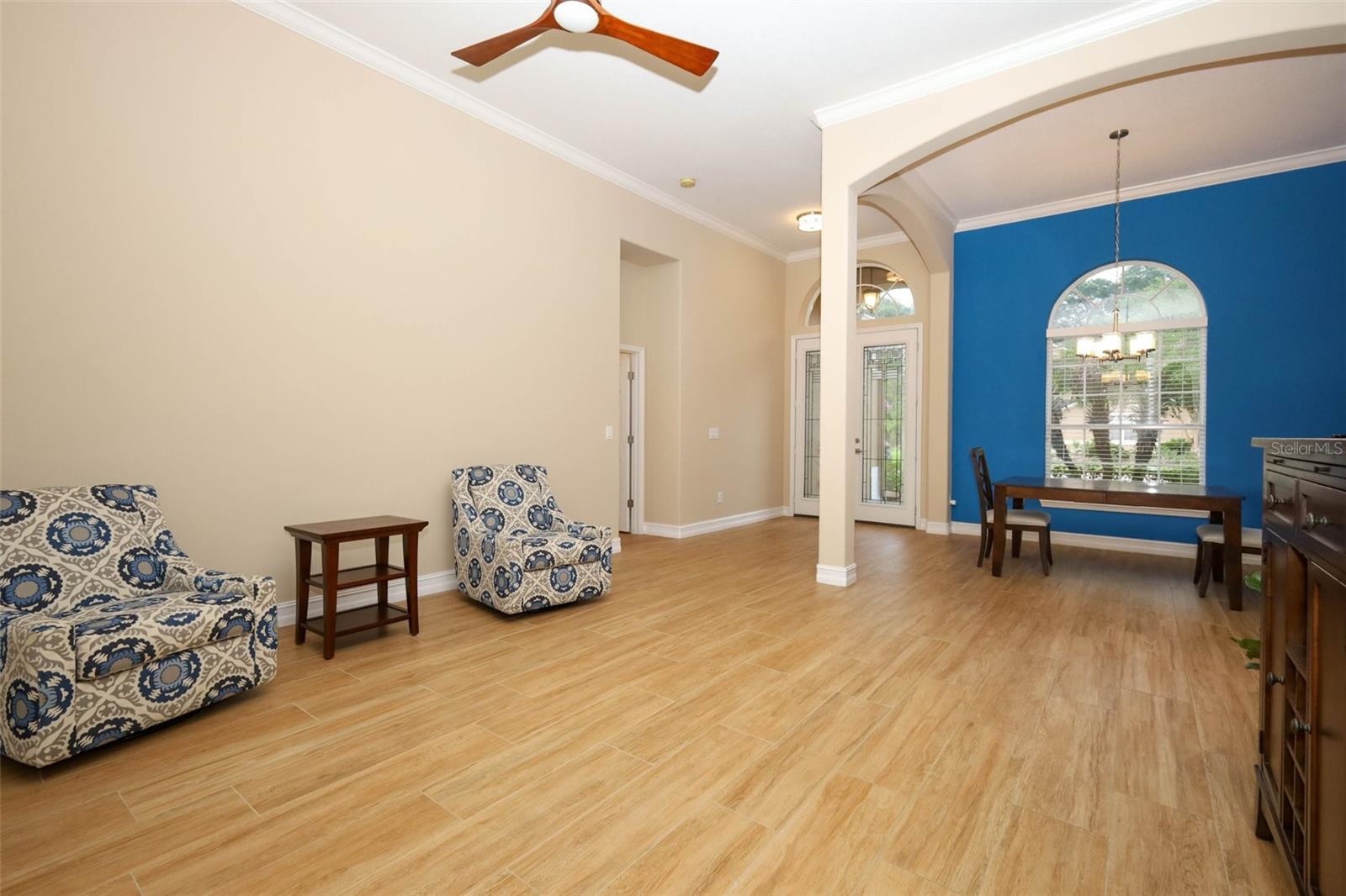 CAPRI COVE - Residential