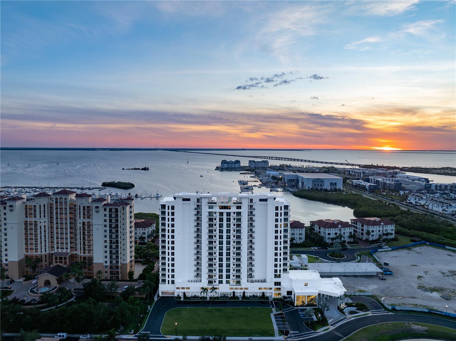 WESTSHORE YACHT CLUB, AQUA TOWER 1 - Residential