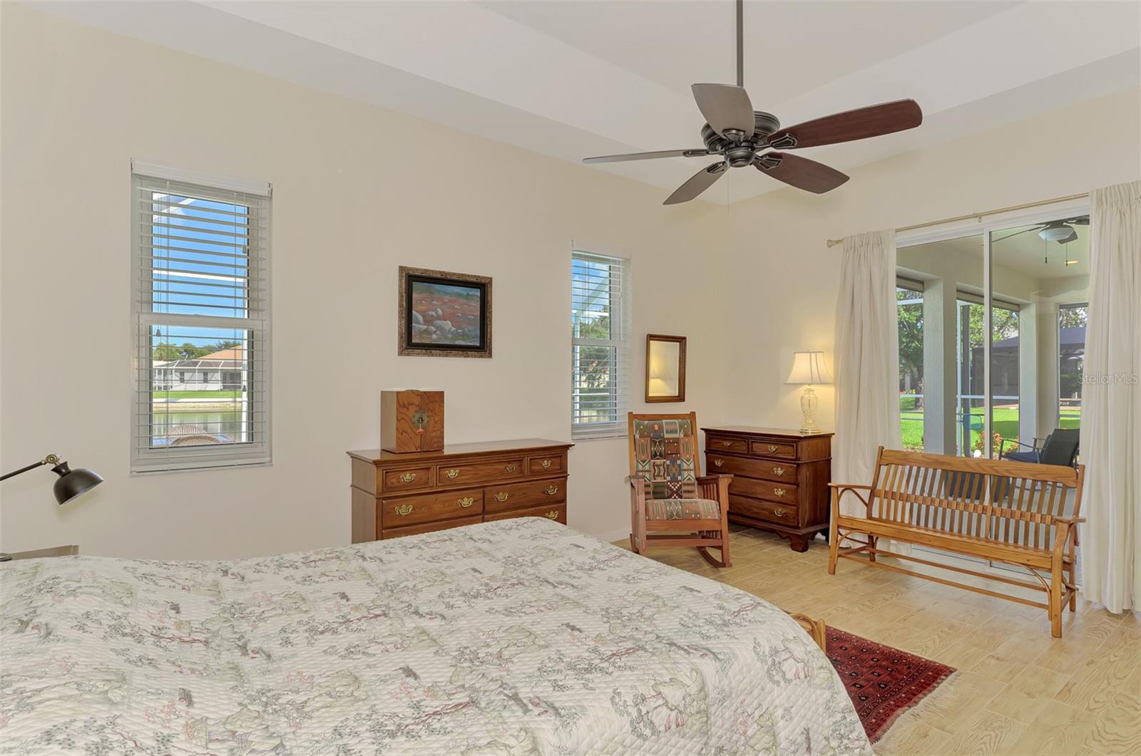 THE HAMPTONS - Residential