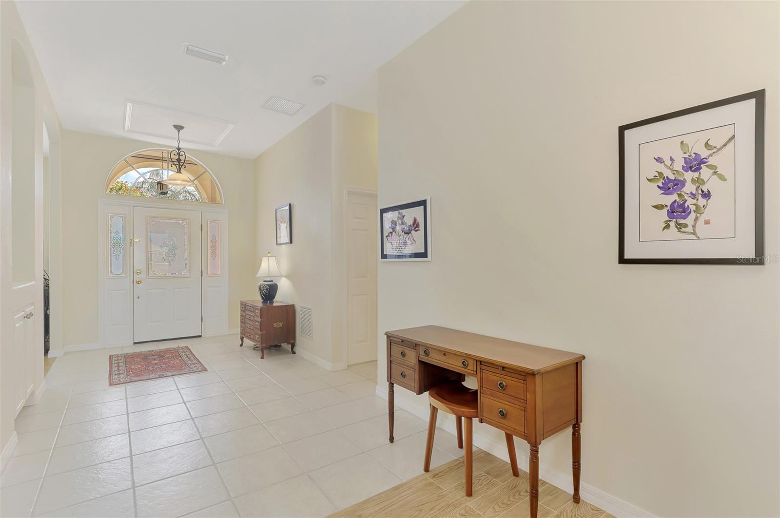 THE HAMPTONS - Residential