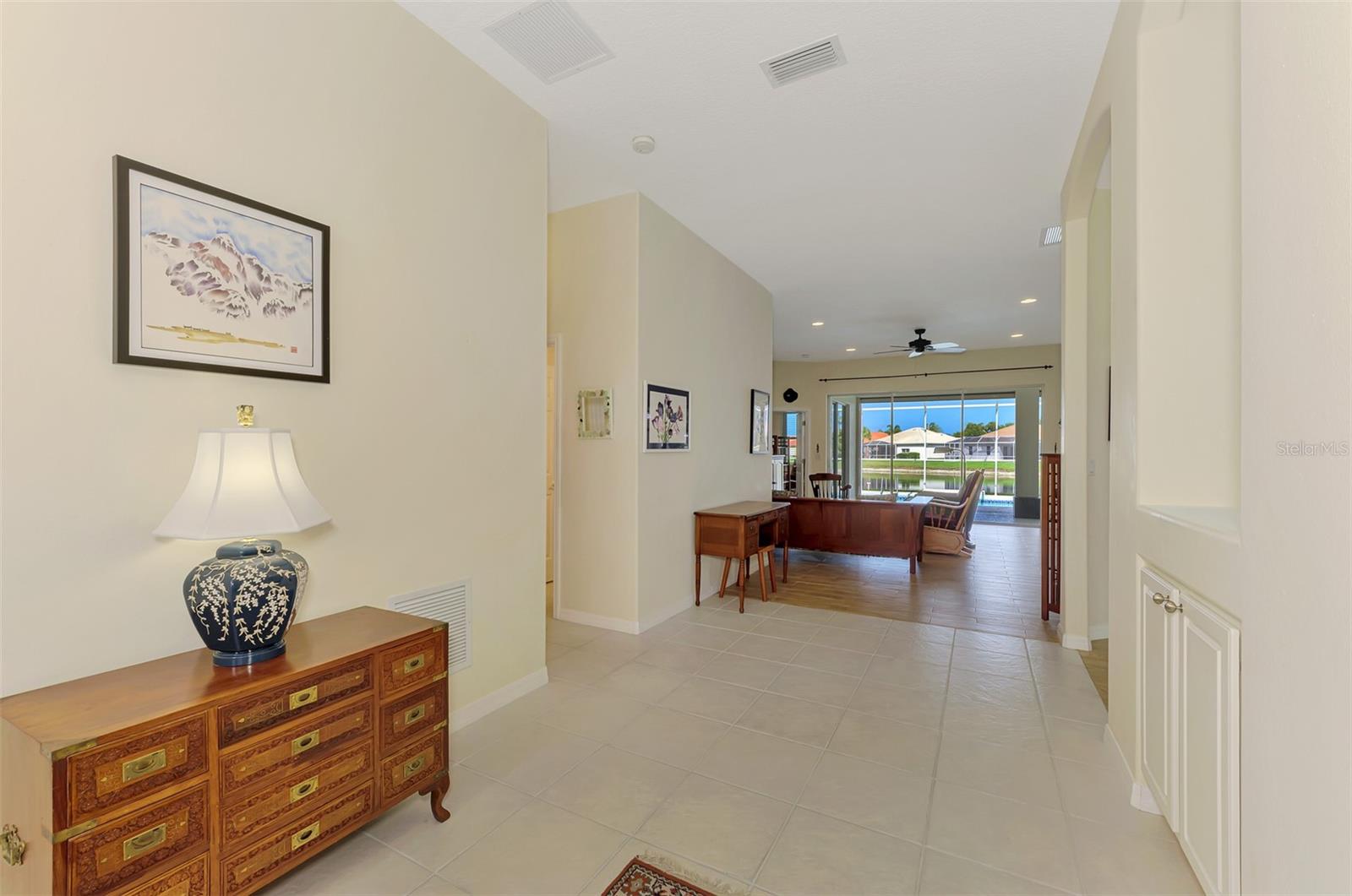 THE HAMPTONS - Residential