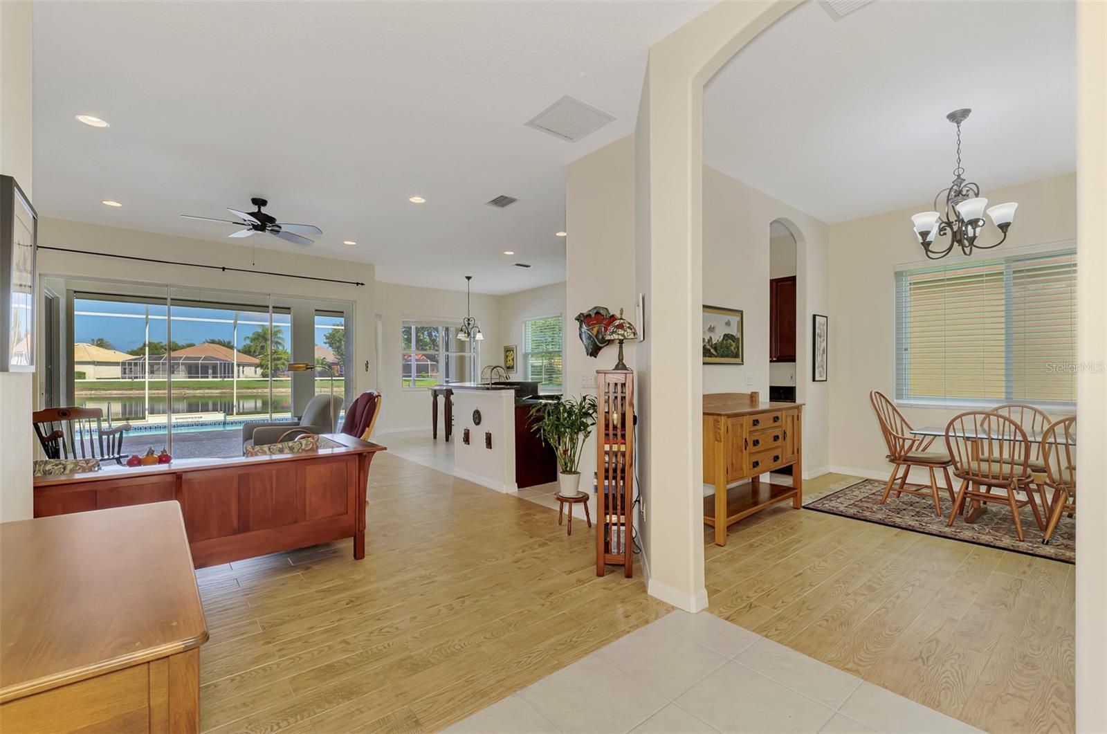 THE HAMPTONS - Residential