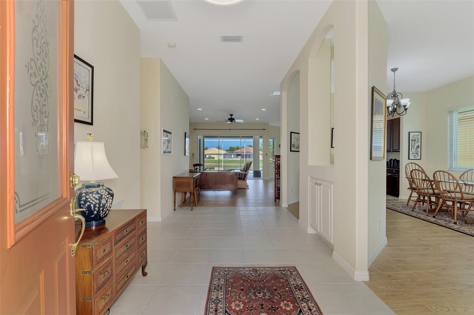 THE HAMPTONS - Residential