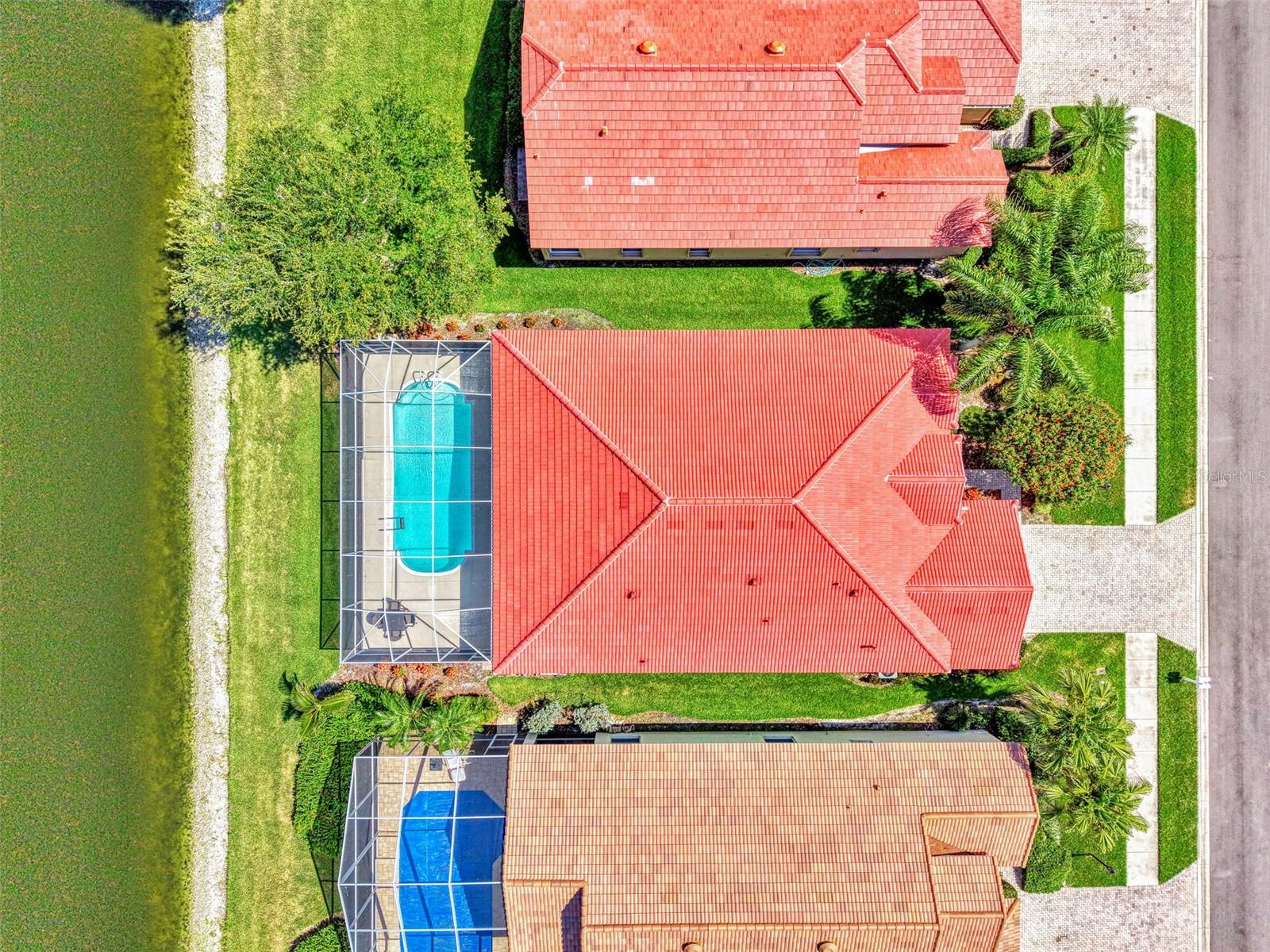 THE HAMPTONS - Residential