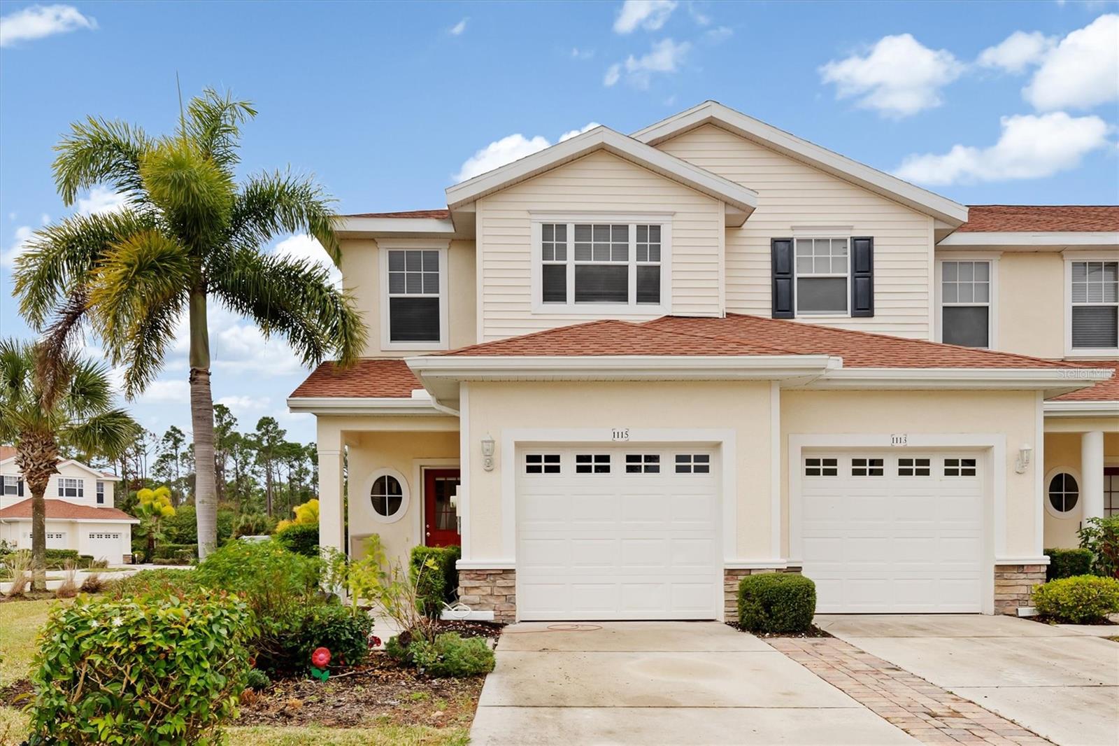 TOWNS AT LAKESIDE - Residential