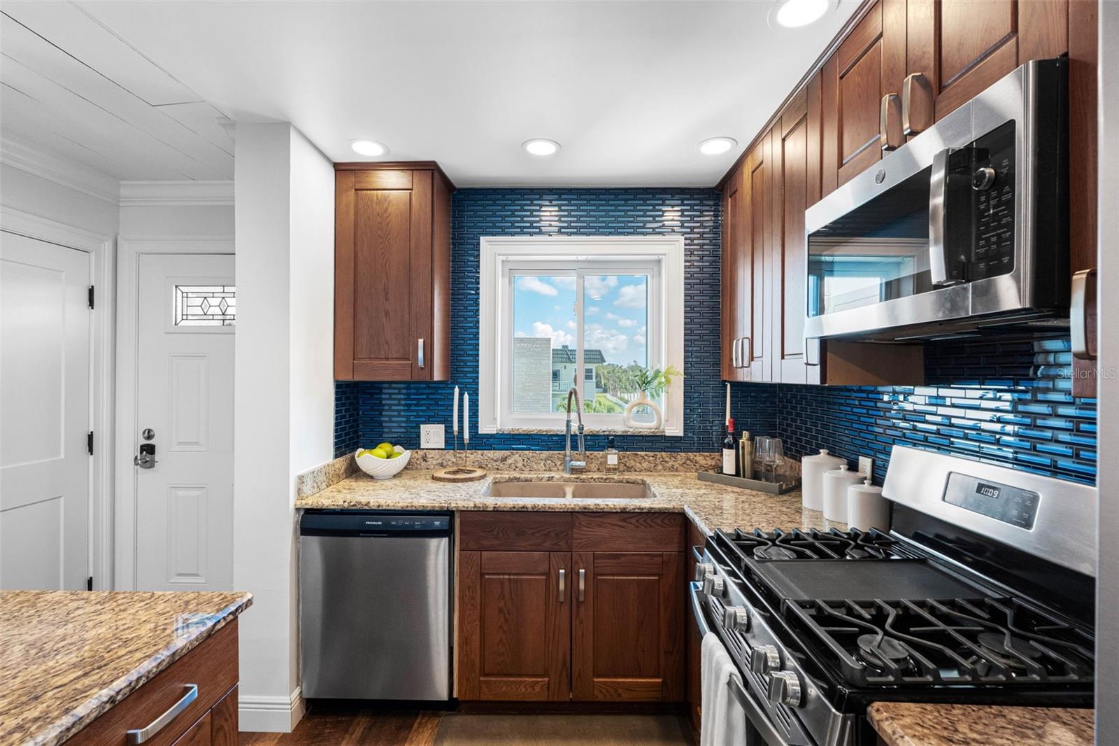 TOWN SHORES OF GULFPORT - Residential