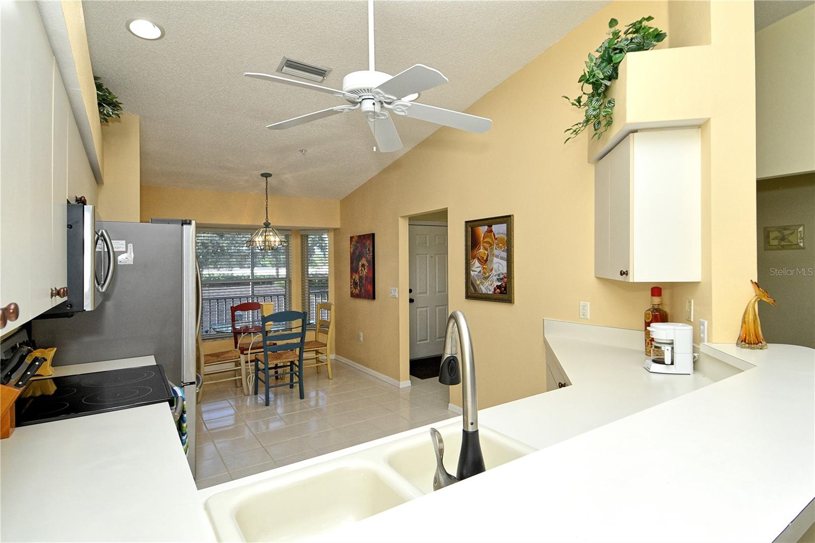 HERITAGE OAKS GOLF & COUNTRY CLUB - Residential